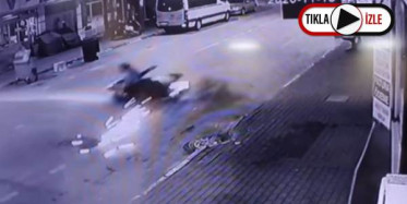 Motosiklet Savruldu! 2 Kişi Ölümden Son Anda Kurtuldu