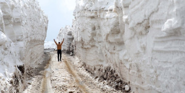 Muş'ta Karla Kaplı Köy Yolları Açılıyor