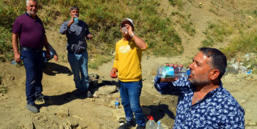 Muş'ta Mikrop Taşıdığı Tespit Edilen Suyun Şifa Verdiğine İnanılıyor!