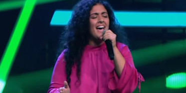 O Ses Almanya'da Türk Kızı Sinem Uraz Rüzgarı