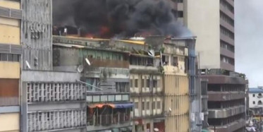 Nijerya'da İş Hanında Yangın