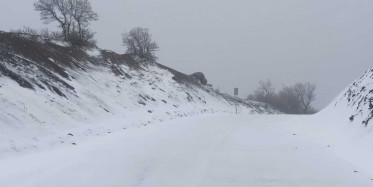 Nisan ayında Tekirdağ'ın yüksek kesimleri beyaza büründü: O anlar ise kameralara yansıdı