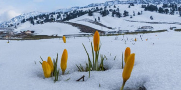 Nisan Ayı Gelmesine Rağmen Bazı Yerlerde 5 Metre Kar Var