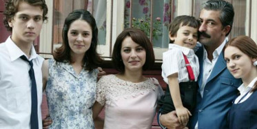 Öyle Bir Geçer Zaman Ki Yeniden Kanal D'de