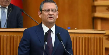 Özgür Özel İsrail'in Gazze'ye saldırılarını meşrulaştırdı: Hamas'ın yaptığı terörist saldırılara İsrail orantısız cevap verdi