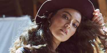 Pelin Akil, Aleyna Tilki’nin Şarkısını Seslendirdi