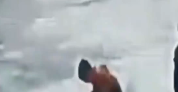 Rögar Kapağına Maytap Attı! Havaya Uçtu