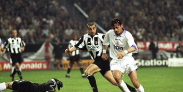 Real Madrid 1998 yılında Avrupa'nın En Büyüğü
