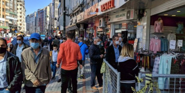 Rize'de Cadde ve Sokaklar Doldu Taştı