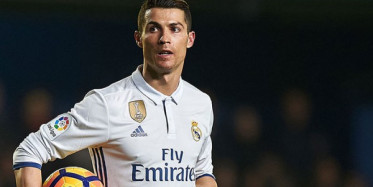 Kendini Eve Kapatan Ronaldo, Perde Arkasında Görüntülendi!