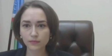 Rus Bakanın Dekoltesi Gündem Oldu!