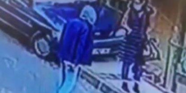 Silah Tutukluluk Yaptı! Kadını Mucize Kurtardı