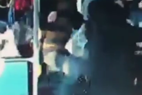 Çarşaflı Kadına Saldırı