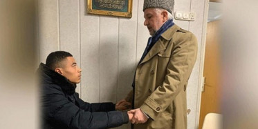 Terör Saldırısından Kurtulan Kamerunlu Müslüman Oldu