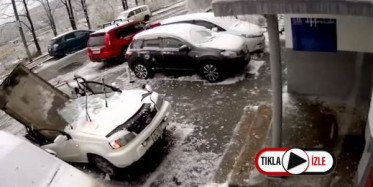 Rusya'da Bir Adam Kafasına Beton Düşmesinden Saniye İle Kurtuldu
