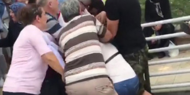 CHP'liler Şehit Annesine Saldırdılar