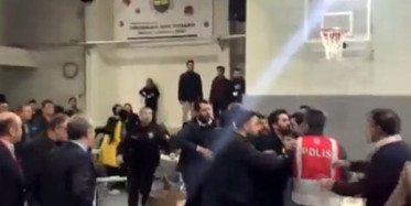 Seçim Kurulu'nda Tekme Tokat Kavga Çıktı!