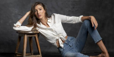 Şevval Şahin Havuzda Aşka Geldi! Sevgilisini Öpücüklere Boğdu!