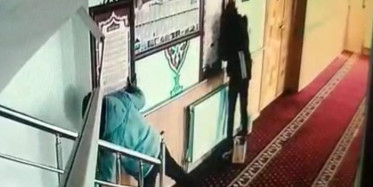 Şeyh Abdulkadir Geylani Camii'nde Dolandırıcılık Anları