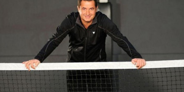 Acun Ilıcalı Kanser Hastası Genci O Ses Türkiye Sahnesine Çıkararak Hayalini Gerçekleştirdi