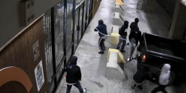 ABD’de Silah Mağazası Yağmalandı