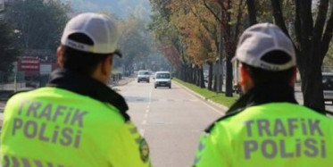 Arabada Sigara İçenlere Para Cezası Kesildi