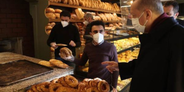 Cumhurbaşkanı Erdoğan Fırını Kontrol Etti