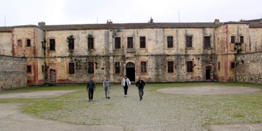 Sinop Cezaevi Tarihe Işık Tuttu! Bir Yıl Önce Başlanılan Restorasyon Çalışmalarında Kitabeler Bulundu