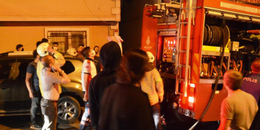 Şişli’de Yangın Paniği! 8 Katlı Apartman Alevlere Teslim Oldu