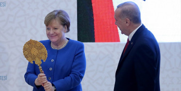 Siz Bir De Onu Erdoğan'dan Hediye Alırken Görün!