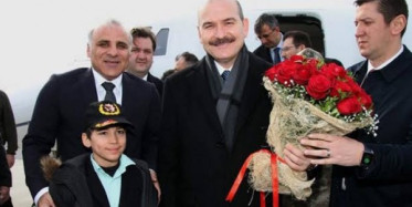 Bakan Soylu Elazığ'da Bir Nebzede Olsa Çocukları Sevindiriyor