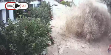 Bodrum'da Araçlar Su Altında Kalmaktan Son Anda Kurtuldu