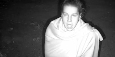 Survivor Nisa Bölükbaşı Herkes Uyurken Adada Yaptıkları İle Şaşırttı