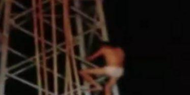 Trafik Cezası Yedi! Çıplak Halde Yüksek Gerilim Hattına Çıktı