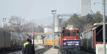 TCDD'den Depremin Vurduğu Elazığ'a Yardım Treni
