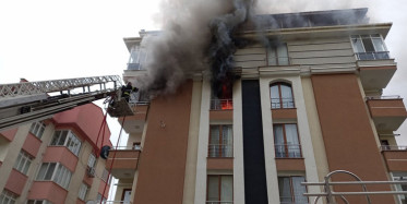 Telefonundan Yangın Çıktı! 75 Yaşındaki Kadının İmdadına İtfaiye Yetişti