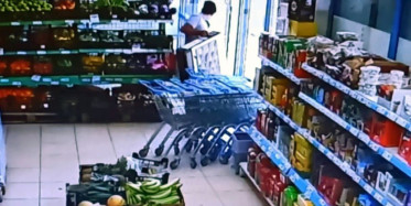 Televizyon Hırsızı Kurtulamayacağını Anlayınca Sokağa Bırakıp Kaçtı