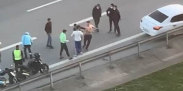TEM Otoyolunda Yumruk Yumruğa Kavga!