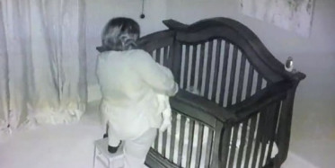 Torununu Beşiğe Koymaya Çalışan Babaannenin Komik Anları