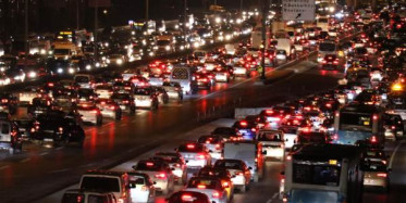 İstanbul'da Trafik Felç Oldu