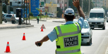Böyle Trafik Polisi Sadece Türkiye'de Olur