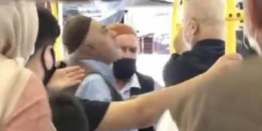 İstanbul'da Tramvayda Maske Uyarısı Kavgaya Dönüştü