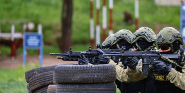 Türk Amfibi Deniz Piyadelerinin Eğitimleri Gerçek Ortamları Aratmıyor