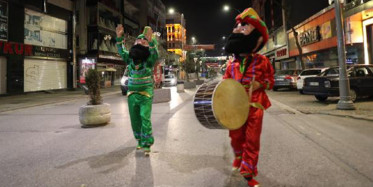 Ümraniye'de Vatandaşlar Sahura Hacivat Ve Karagöz Eşliğinde Uyandı