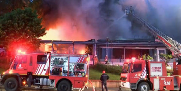 Üsküdar Salacak'ta Bir Kafede Yangın Çıktı