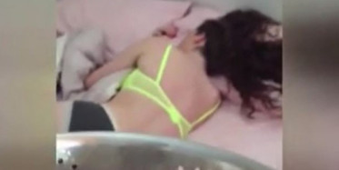 Kız Arkadaşına Şaka Diye Yaptığı Şeye Bakın!