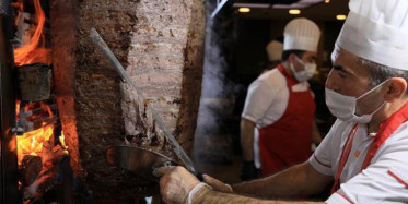 Vatandaşa Döner Diye Tek Tırnaklı Hayvan Eti Yediriyorlar