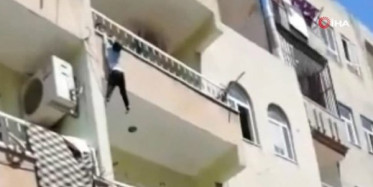 İkinci Kattan Düşen Çocuğu Vatandaşlar Yakaladı