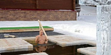 Putin'in Buzlu Suya Girdiği Anlar