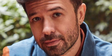 Yalın'dan Anneler Günü'ne Özel Şarkı